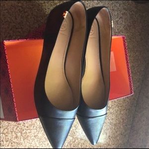 Authentic Tory Burch penelope cap toe flat